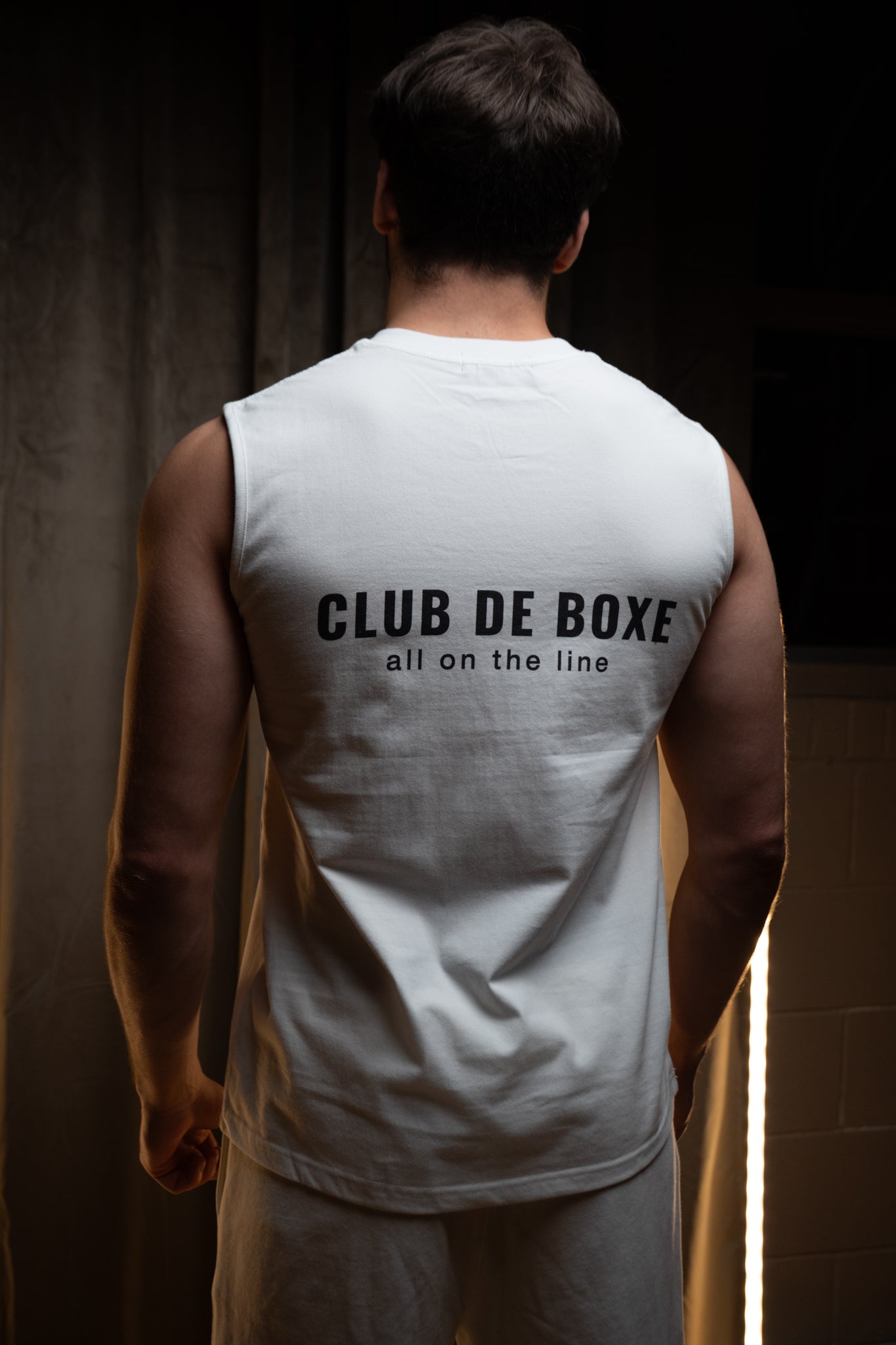 Essential Sleeveless T-Shirt